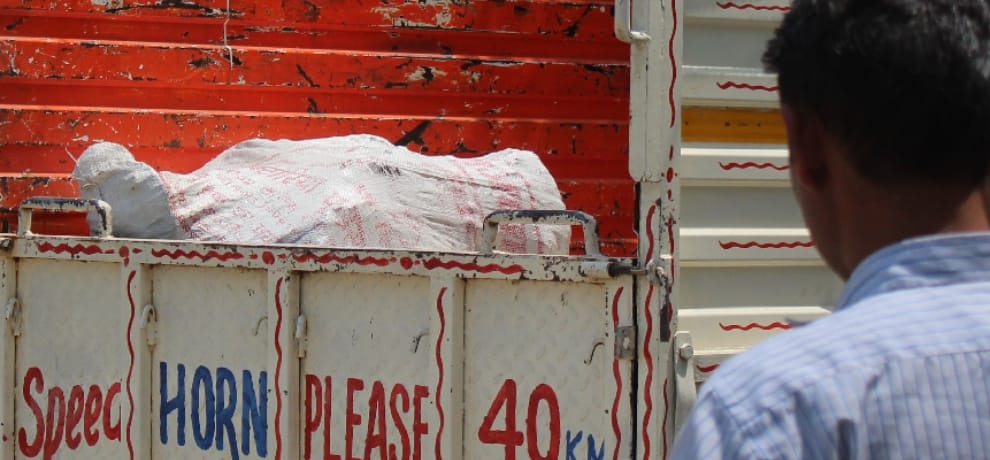 pathetic condition of postmortem house in noida, dead bodies are ill treated