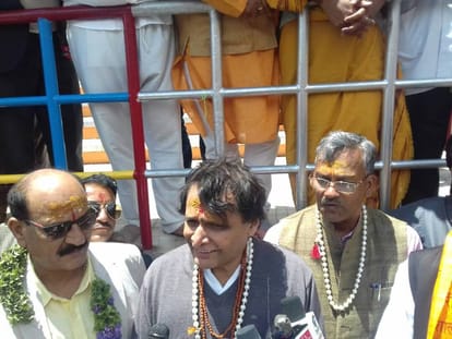 suresh prabhu reach badrinath today
