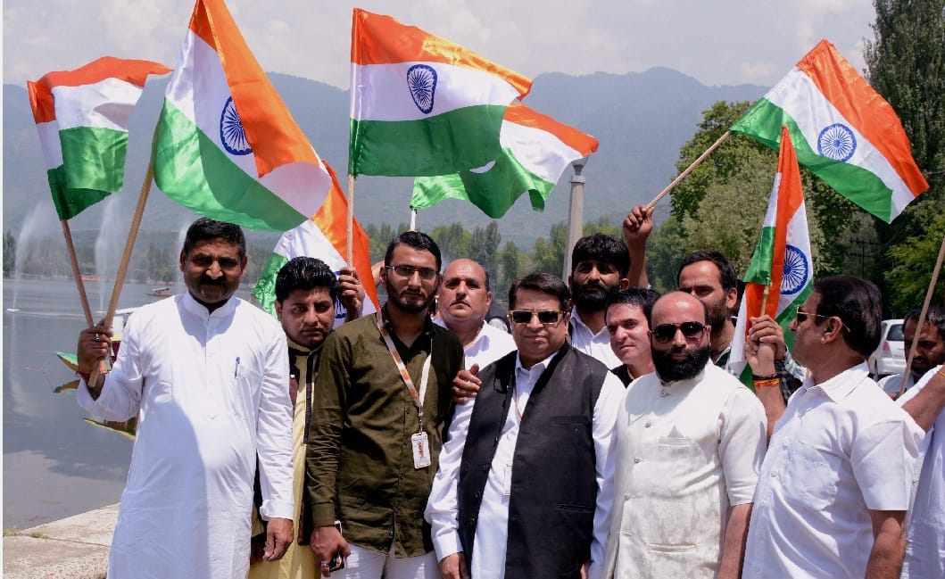 Modi Army launches tiranga yatra in kashmir