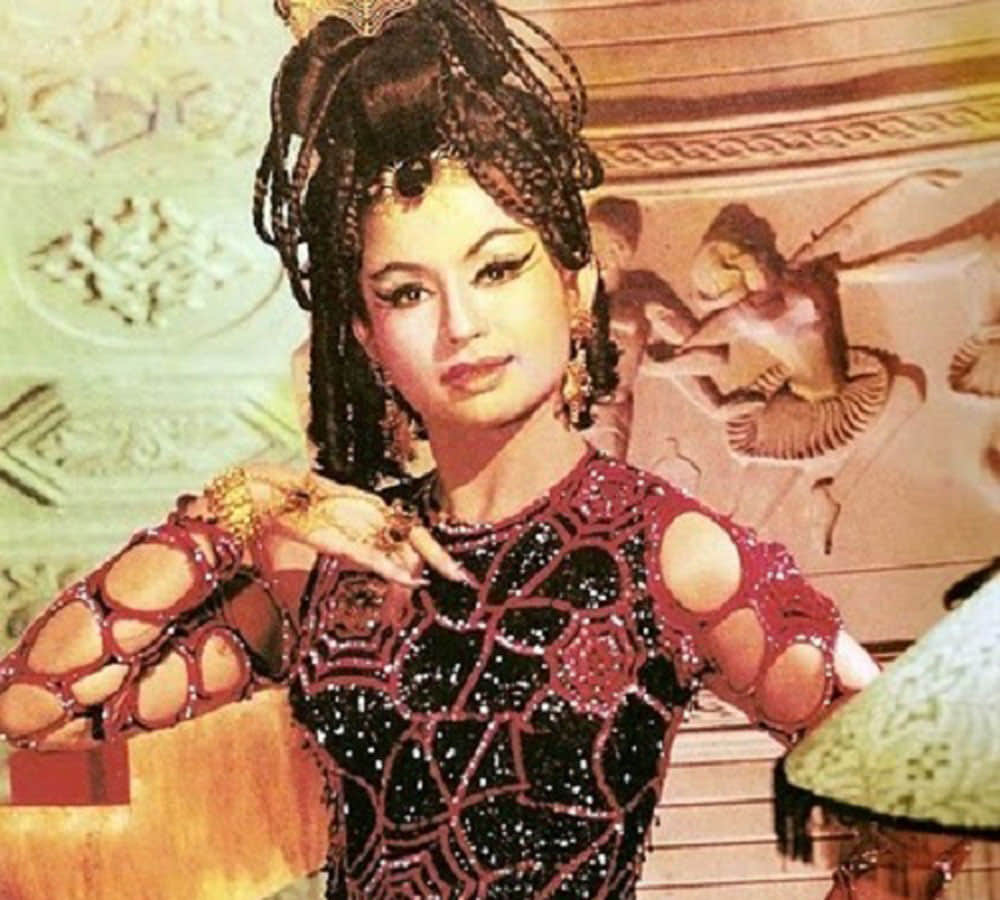 bollywood actress item girl helen faces starvation