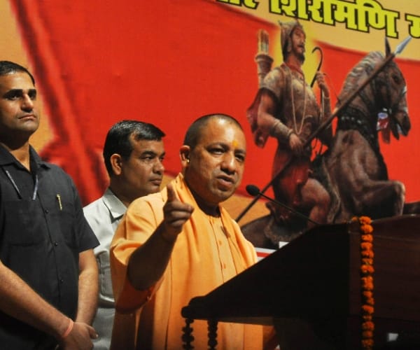 yogi adityanath praises RSS in Lucknow.