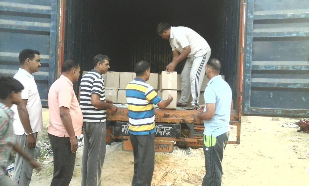 Illegal liquor smuggled on the bills of groceries, caught 30 million liquor