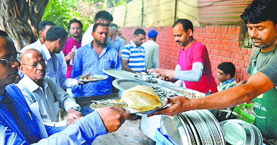 chana bhatura special stall in chandigarh industrial area