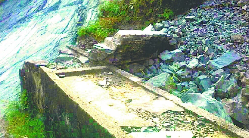 Due to lack of water, paddy can not be transplanted.