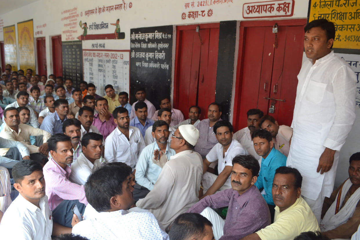 Madarsa teachers demand service rules