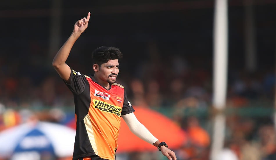 sunrisers hyderabad beat gujarat lions ipl kanpur