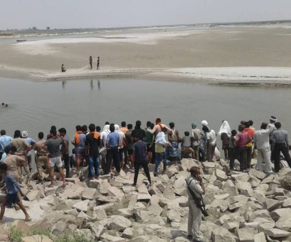  two man drowned in sarayu in faizabad.