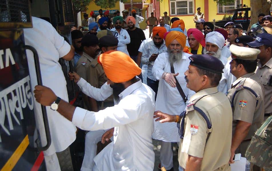 24 sikh arrested for protest in haridwar