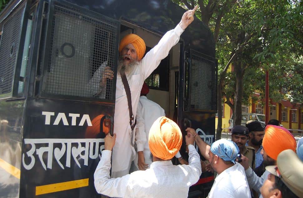 24 sikh arrested for protest in haridwar