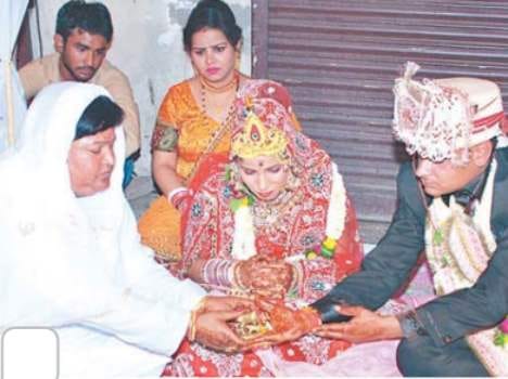 mother's day, unbelievable story of transgender paro sharma, mother of 5 daughters