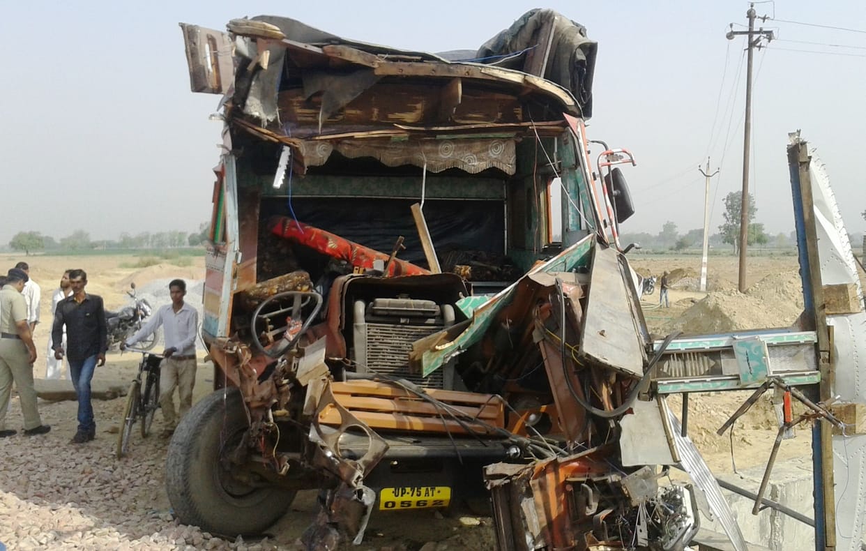 The truck left the truck on track, train collided with Mari