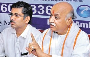 Togadia makes a smart target on Modi government in gesture gestures