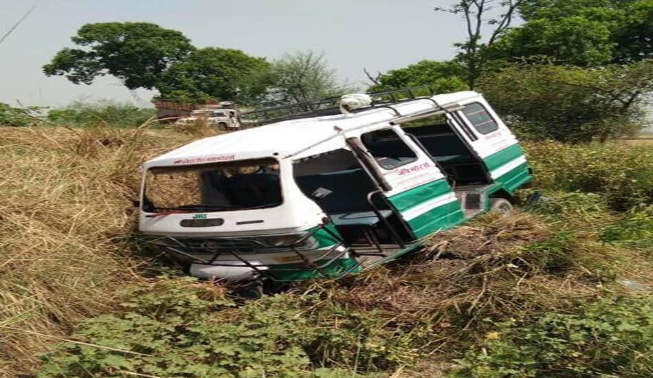 seven people injured in bus accident at kanpur 