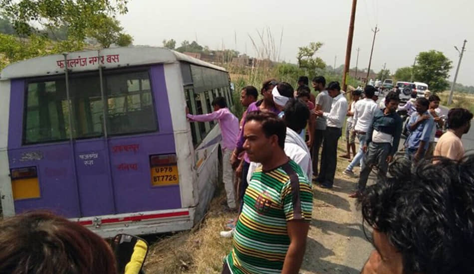 seven people injured in bus accident at kanpur 