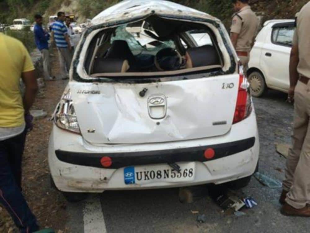 four people injured in car accident at nainital