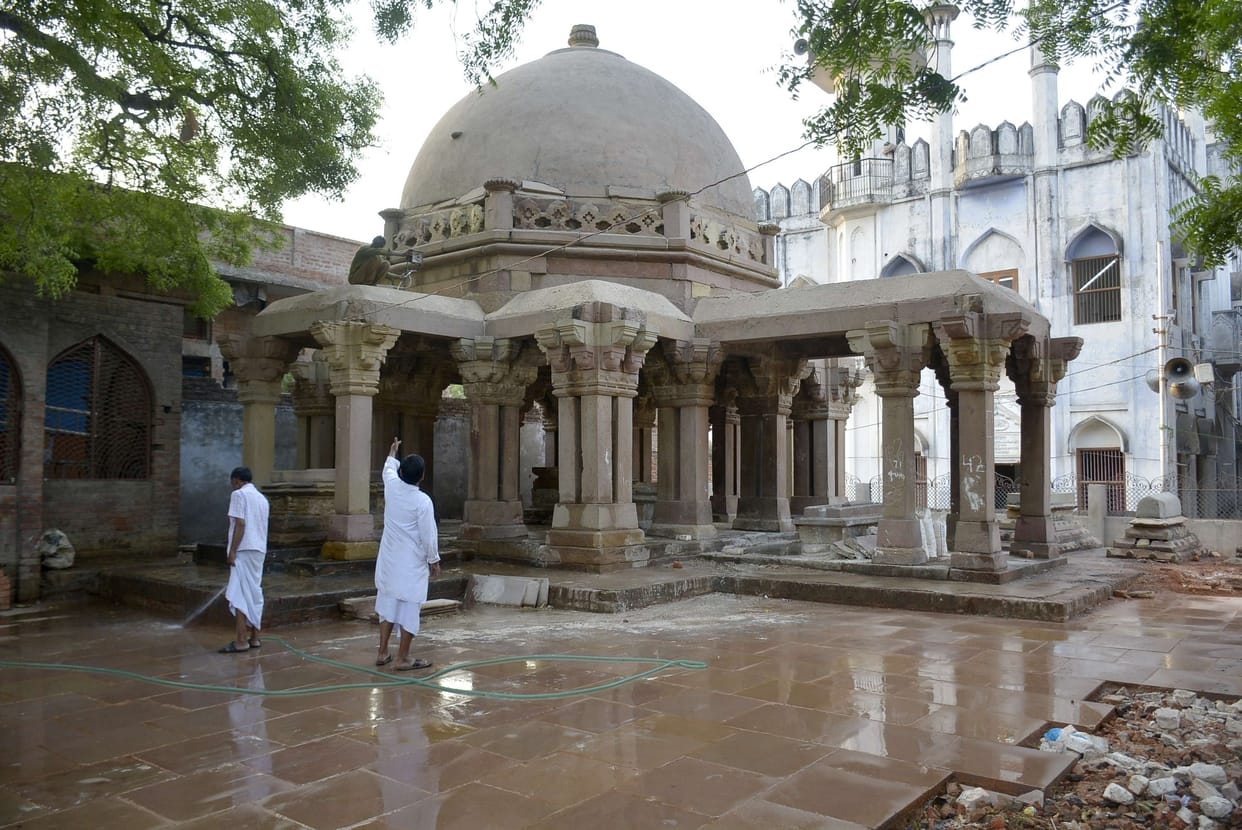Prime Minister's dream project HRIDAY Varanasi Dargah starts shining 