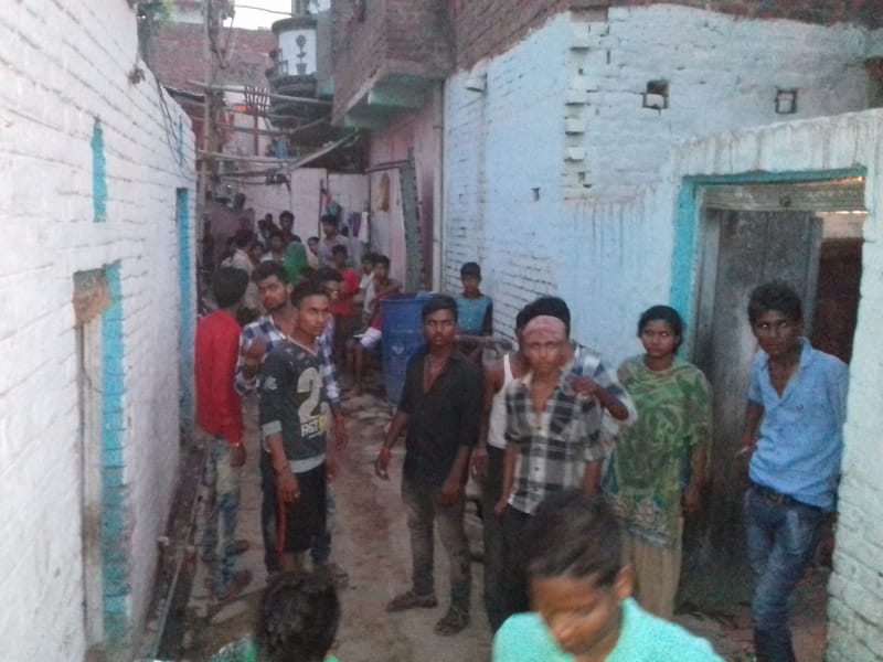communal tension in shikohabad in dispute of kite
