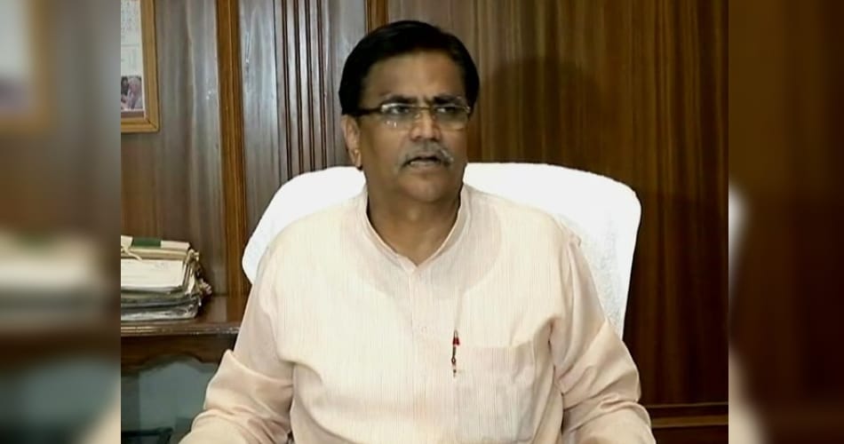 haryana minister om prakash dhankar seeks pardon from sarpanch 