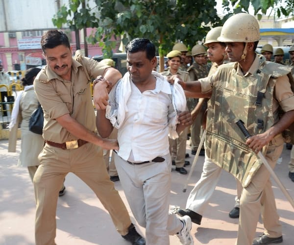 social audit members protest in Lucknow.