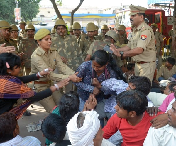  social audit members protest in Lucknow.