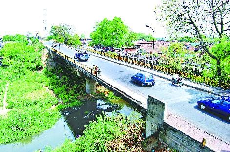 Seven hundred meters long new bridge will be built on the fort, survey