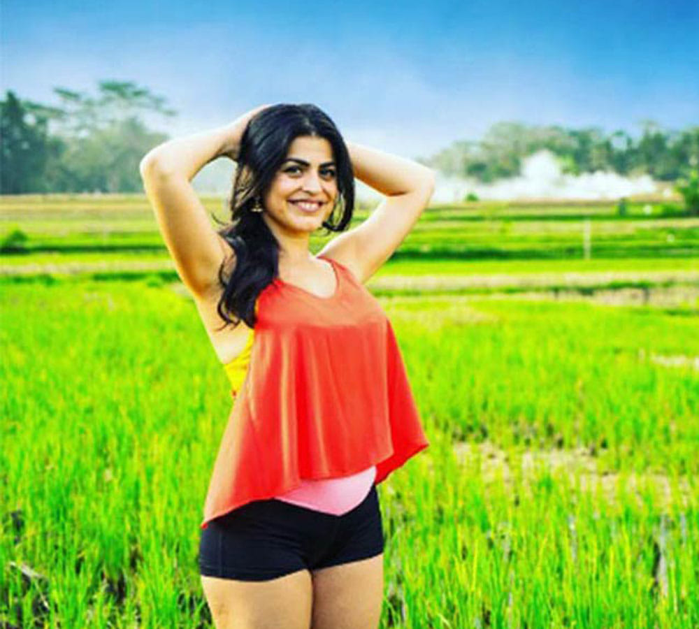 'Ishq Vishk' actress Shenaz Treasury back in Mumbai, to be seen in 'Munna Michael' with Tiger Shroff