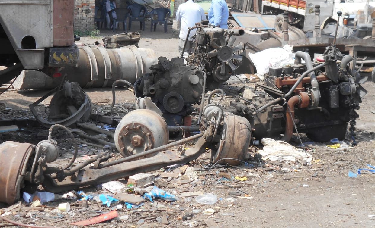 Vehicles stolen in Hapur