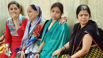 two friends die in train accident
