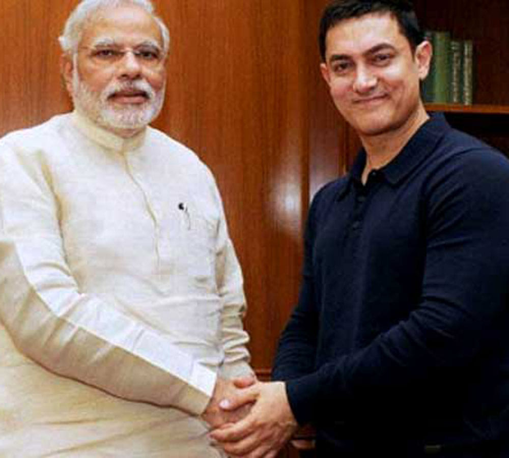 pm narendra modi complete three years and his favourite bollywood celebrities