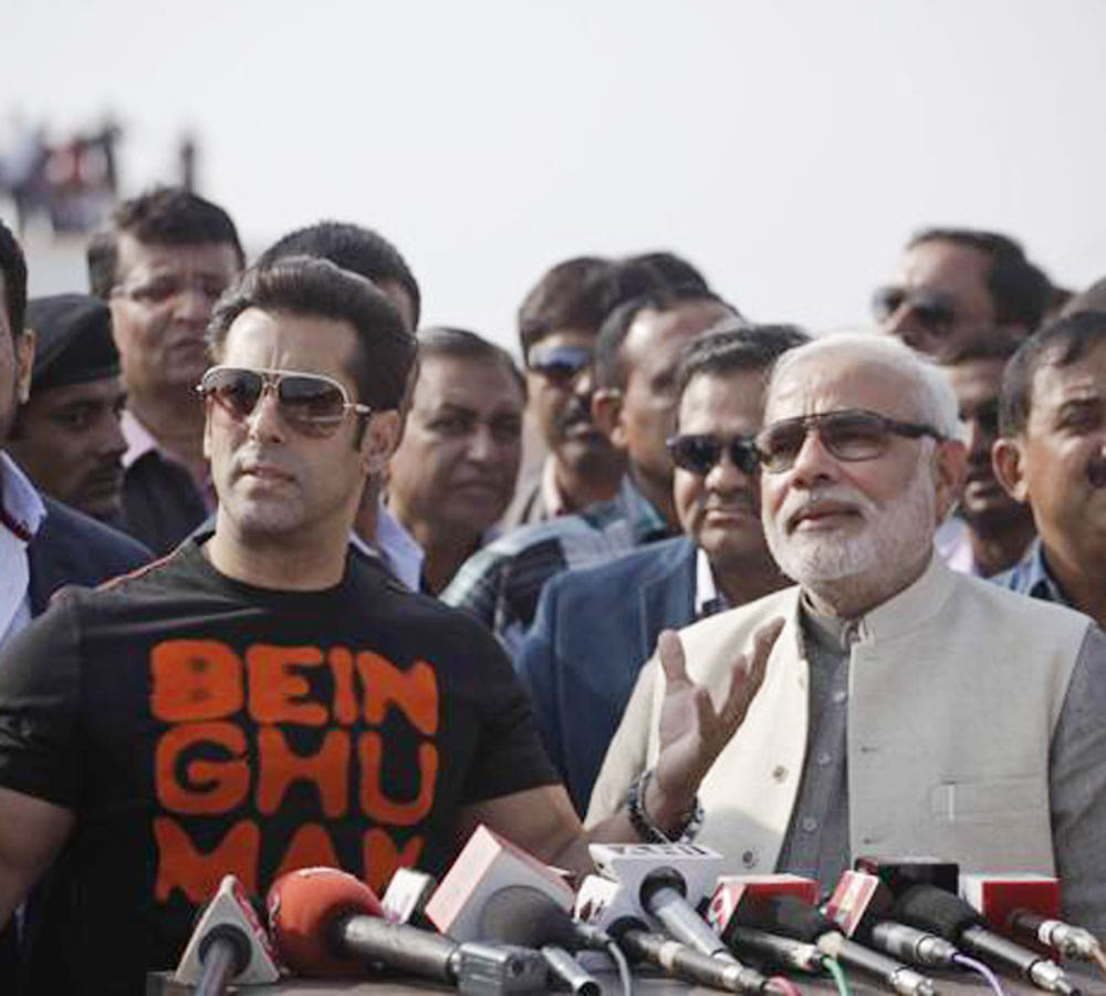 pm narendra modi complete three years and his favourite bollywood celebrities