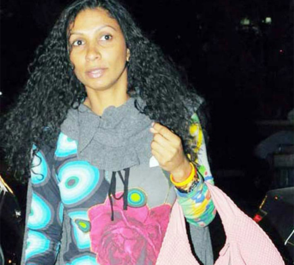Salman Khan Ex-Manager Reshma Shetty Doing At Shah Rukh Khan’s Mannat
