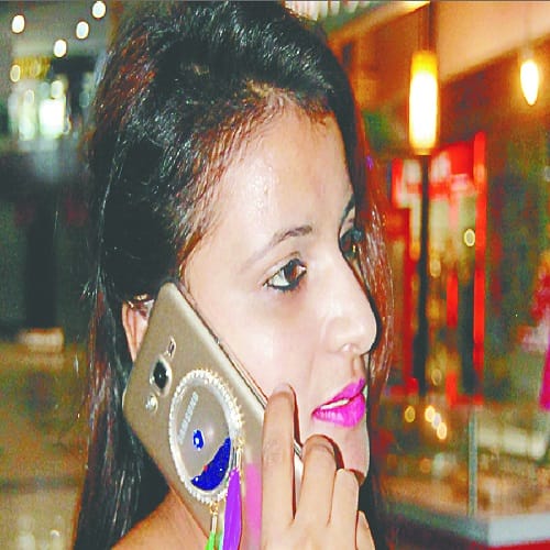 Stylish cover should look great on mobile, women in the race for fashion, view Photos