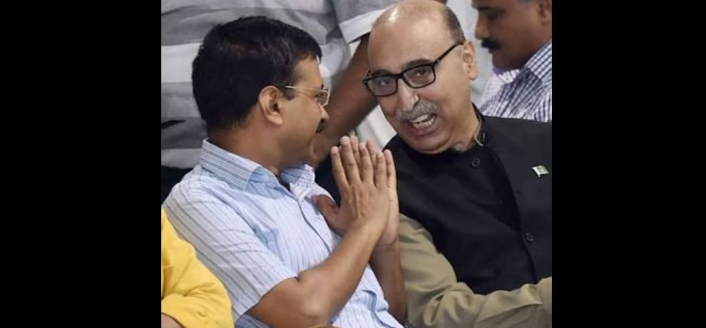 kapil mishra tweets photos and replies to aap on their bjp agent allegation