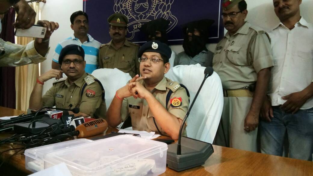 varanasi police caught two person after counter