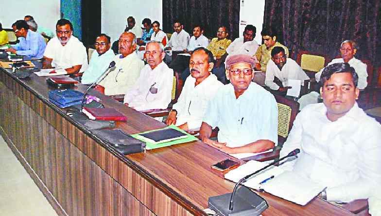 Teachers became unconscious in the Collectorate