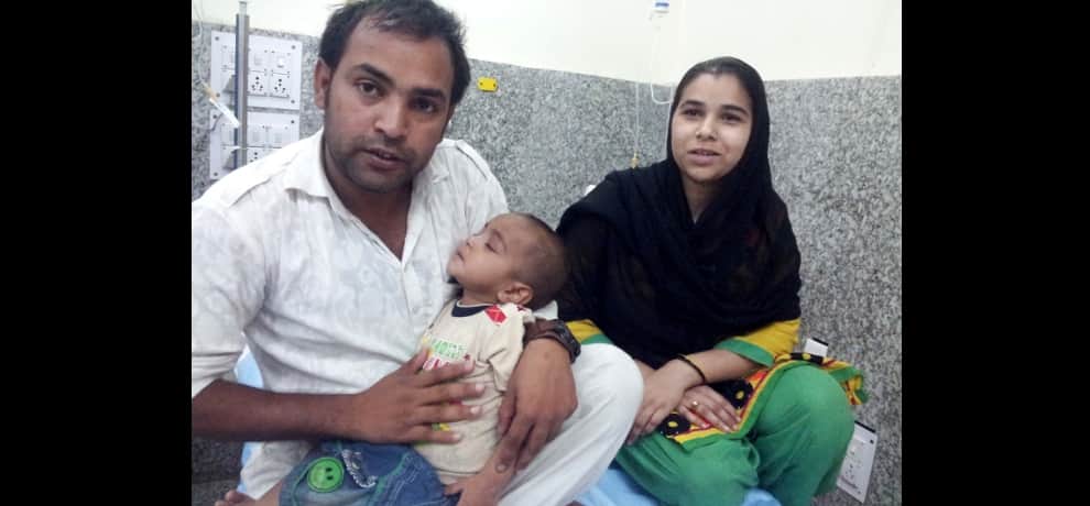 doctors of gb pant hospital operated a child lever having 6 inch worm by indoscpe Technic 