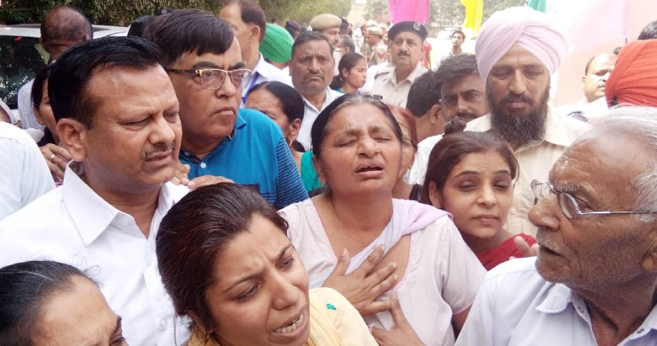 chef minister manohar lal khattar not given answer