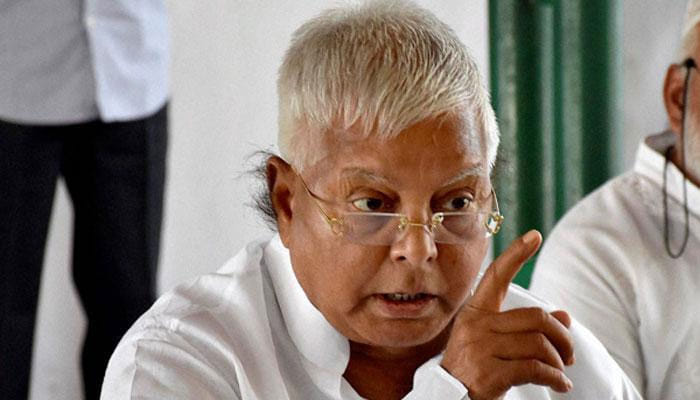 lalu prasad yadav attacked on IT raid