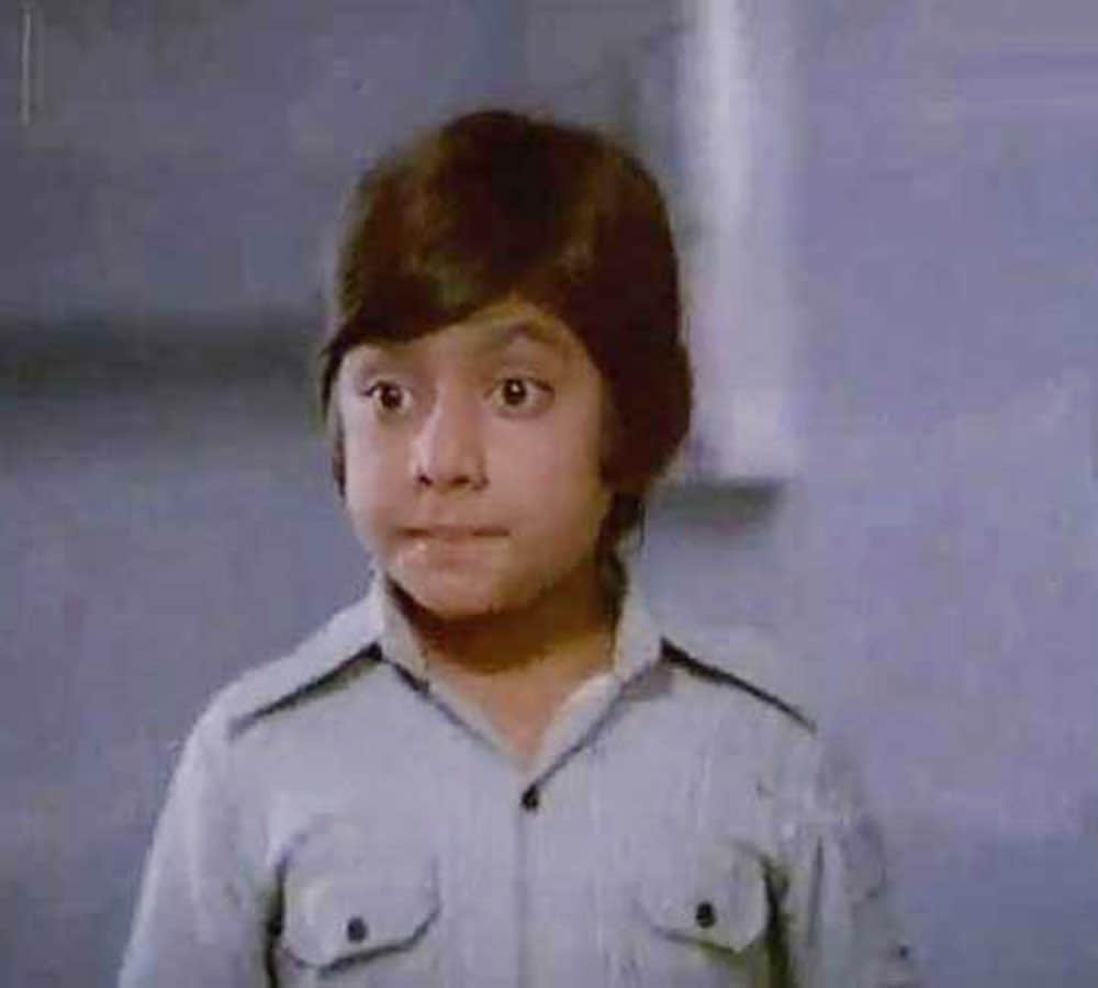 know facts about Child Artist Master Ravi Valecha Story Who Played Amitabhs Role In Coolie