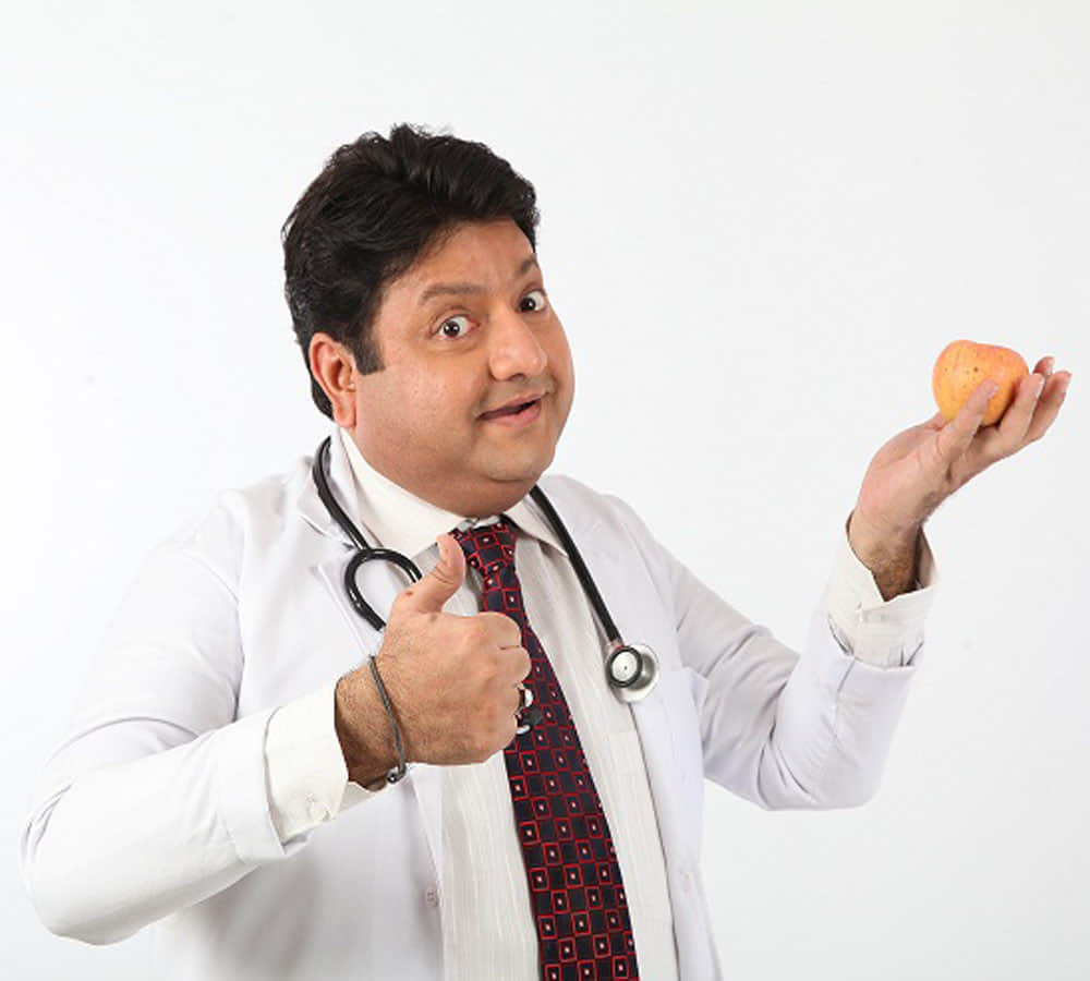 know facts about Child Artist Master Ravi Valecha Story Who Played Amitabhs Role In Coolie