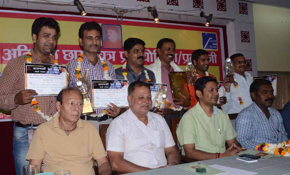 two photographer of amr ujala wins photo competition