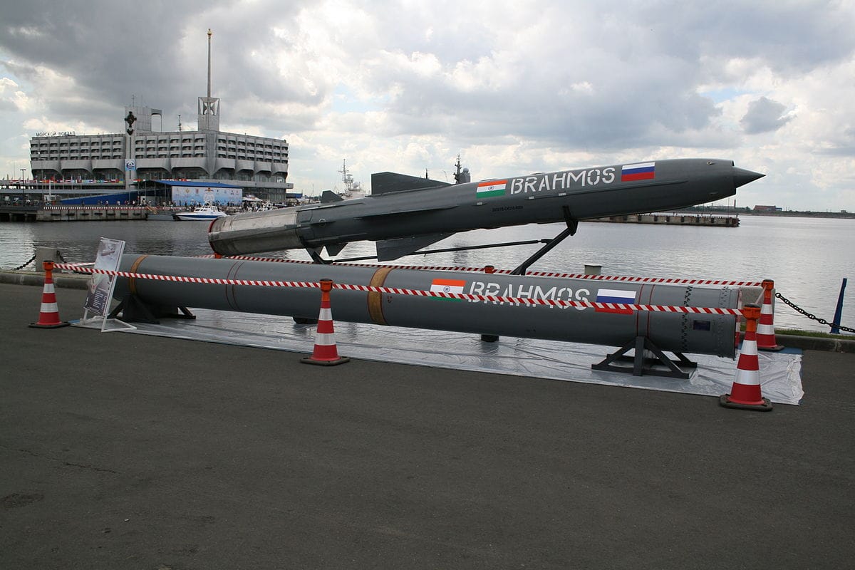 indian army, airforce and navy will got supersonic missile brahmos, profile and qualities