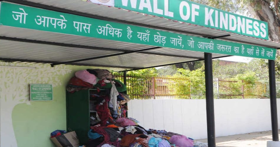 wall of kindness in amritsar