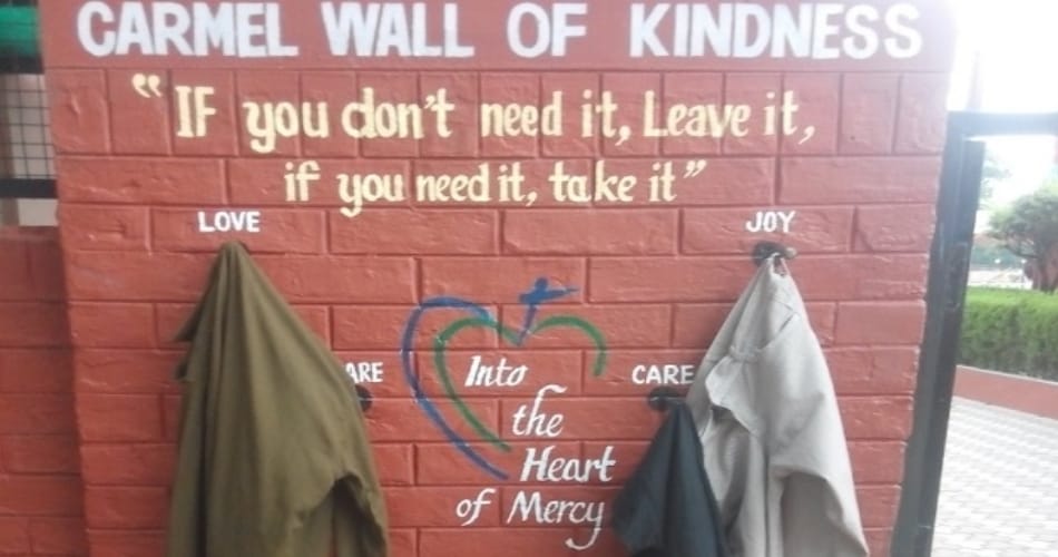 wall of kindness in amritsar