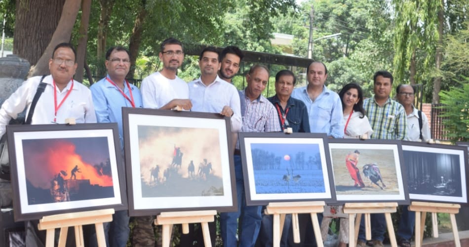 Pictures of 30 countries below a forum, chandigarh news
