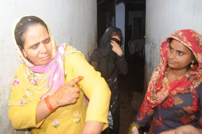 stone pelting in telipada area of agra