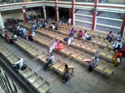 Junior doctors continue strike on second day in BHU, patient gets upset