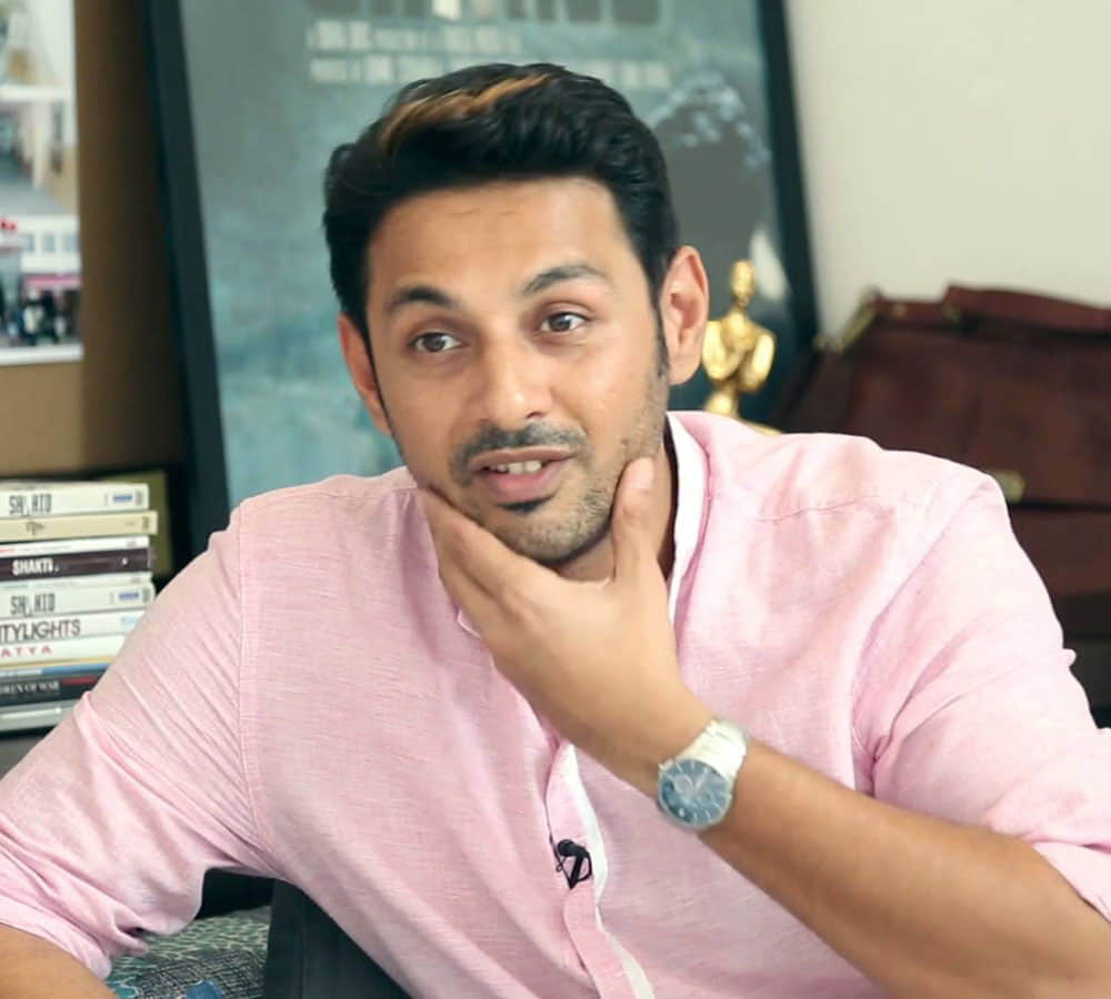 Priyanka Chopra Slams Australian Journalist Who Asked Why She Was Announcing Oscar Nominations