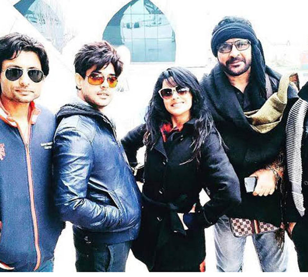  sargoshiya is first bollywood film to have its premiere in kashmir