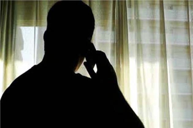 A police officer and gambler chat audio viral at social media